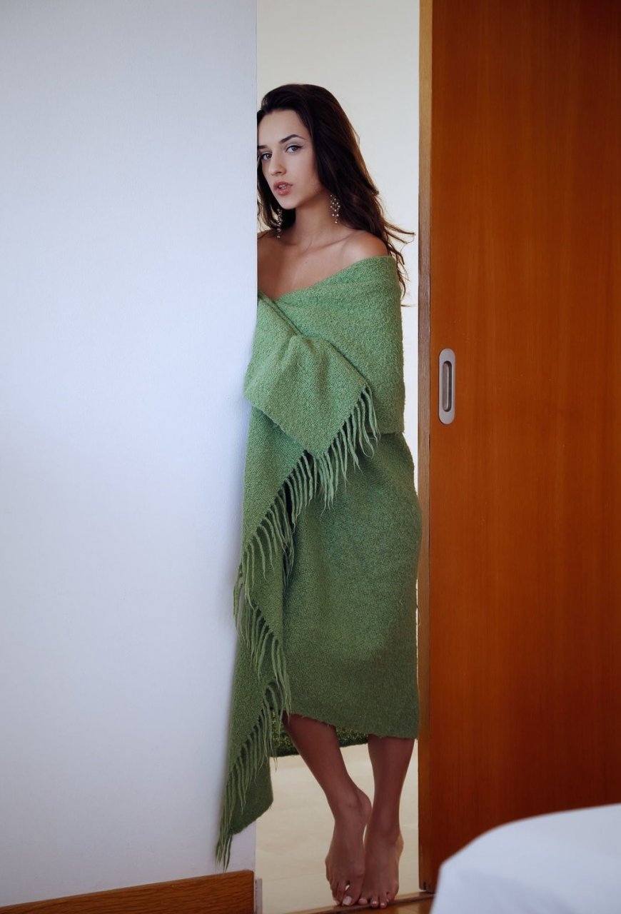 Вика - Индивидуалка Питера +7(911)263-24-68