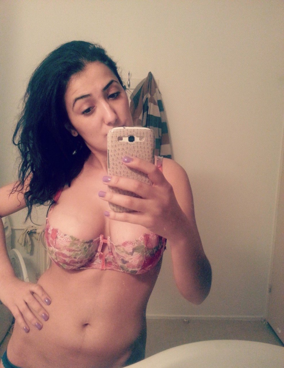 Арина - Индивидуалка Питера +7(911)737-42-93