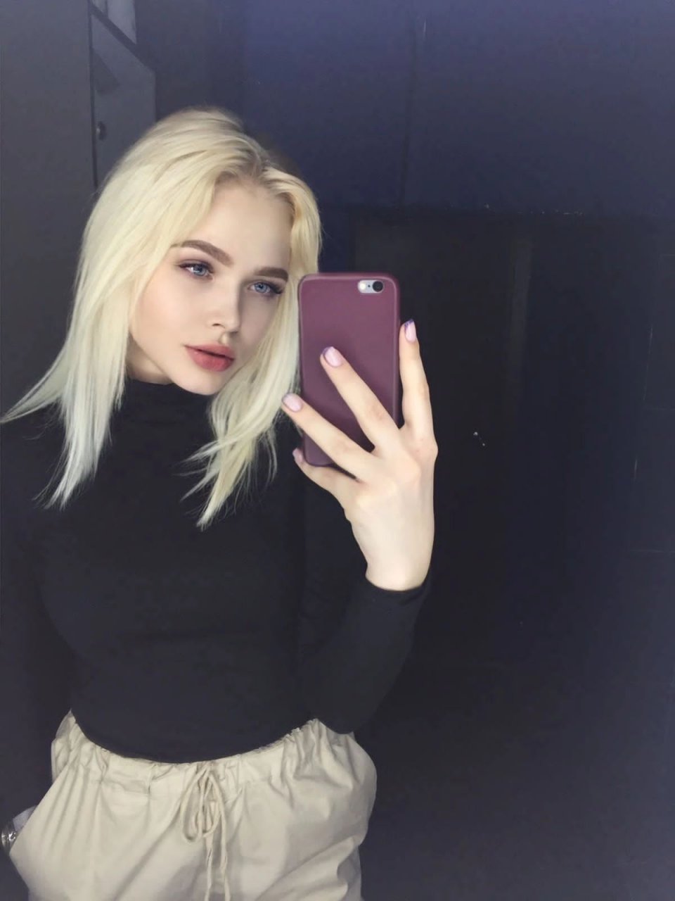 Ира - Индивидуалка СПб +7(981)136-33-84